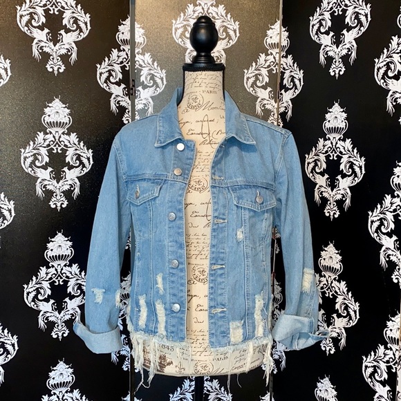 🍀 NWT! Super Distressed Bling Skull Jean Jacket! - Picture 3 of 14